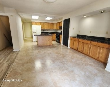 1602 S Highland Avenue - Photo Thumbnail 11