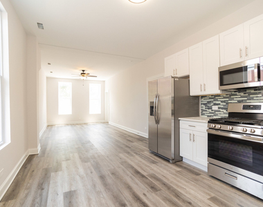 2248 W 21st Street - Photo Thumbnail 4