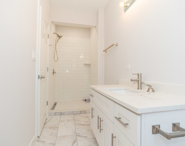 2248 W 21st Street - Photo Thumbnail 9