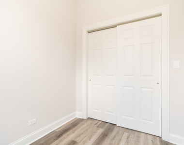 2248 W 21st Street - Photo Thumbnail 7