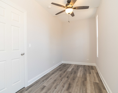 2248 W 21st Street - Photo Thumbnail 5