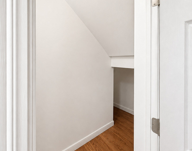 1807 N Lawndale Avenue - Photo Thumbnail 6