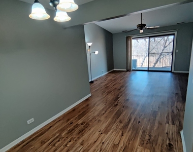 21w581 North Avenue - Photo Thumbnail 3