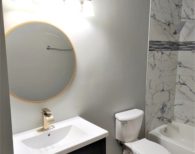 21w581 North Avenue - Photo Thumbnail 11