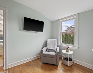 759 Laurel Avenue - Photo Thumbnail 14