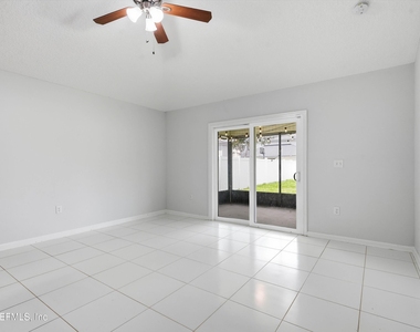 9847 Sailor Drive - Photo Thumbnail 12