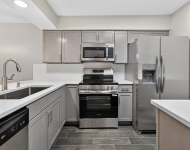 718 Rodenburg Road - Photo Thumbnail 17