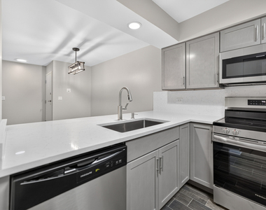 718 Rodenburg Road - Photo Thumbnail 18