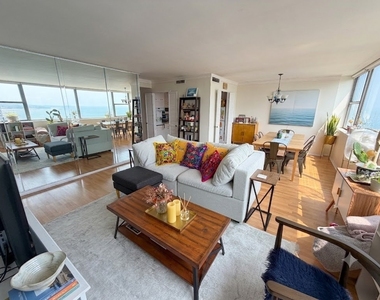 6301 N Sheridan Road - Photo Thumbnail 5