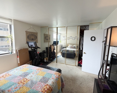6301 N Sheridan Road - Photo Thumbnail 11