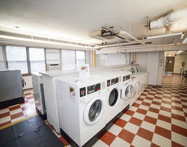 6301 N Sheridan Road - Photo Thumbnail 15