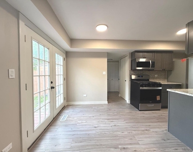 750 Roosevelt Road - Photo Thumbnail 3