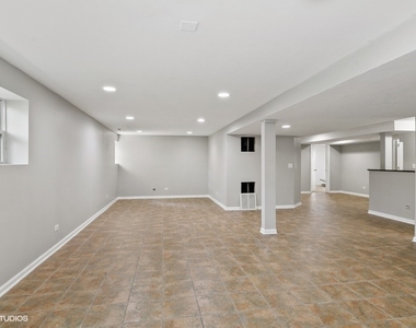 1851 Olympic Drive - Photo Thumbnail 17