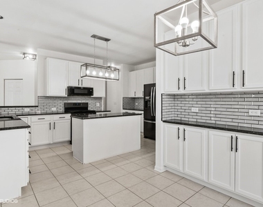 1851 Olympic Drive - Photo Thumbnail 5