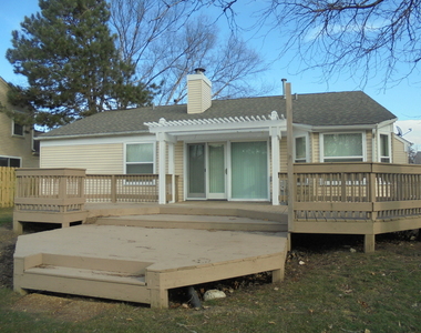 1534 Saint Andrews Circle - Photo Thumbnail 3