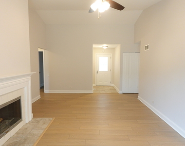 1534 Saint Andrews Circle - Photo Thumbnail 8
