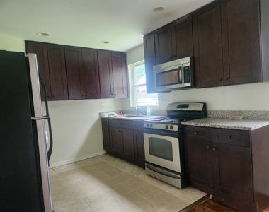 2510 E 96th Street - Photo Thumbnail 4