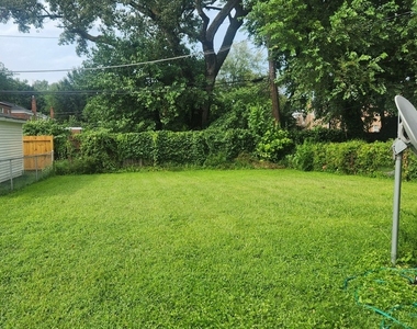 2510 E 96th Street - Photo Thumbnail 15