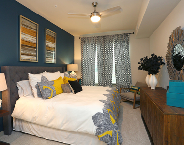 680 E Algonquin Road - Photo Thumbnail 7