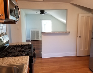 345 N Addison Avenue - Photo Thumbnail 5