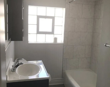 345 N Addison Avenue - Photo Thumbnail 12