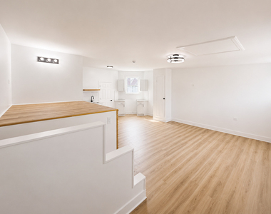 1854 S Ashland Avenue - Photo Thumbnail 2