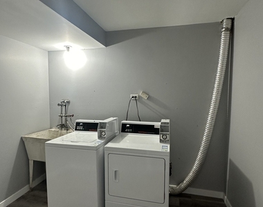 1015 E 150th Place - Photo Thumbnail 8