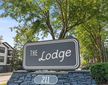 211 North Avenue - Photo Thumbnail 12