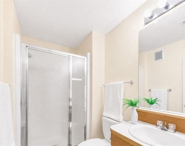 211 North Avenue - Photo Thumbnail 6