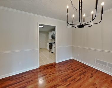 7318 Coral Lake Drive - Photo Thumbnail 7