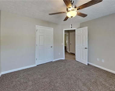 1400 Stampmill Way - Photo Thumbnail 12