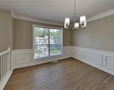 1400 Stampmill Way - Photo Thumbnail 7