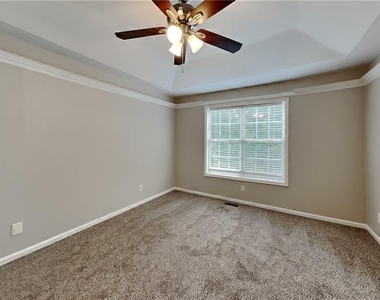 5333 Highpoint Road - Photo Thumbnail 4