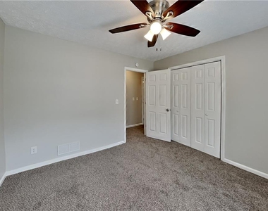 5333 Highpoint Road - Photo Thumbnail 9