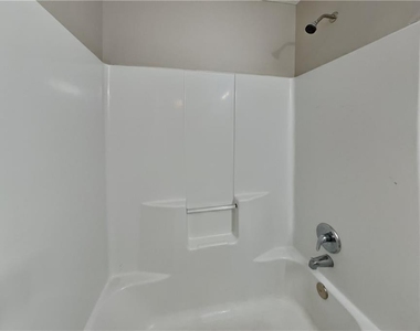 5333 Highpoint Road - Photo Thumbnail 15