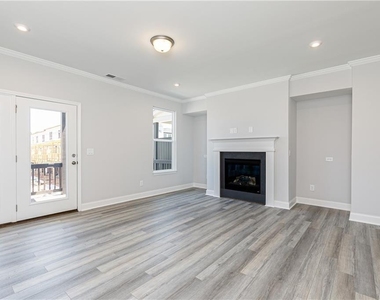 517 Hardy Drive - Photo Thumbnail 13
