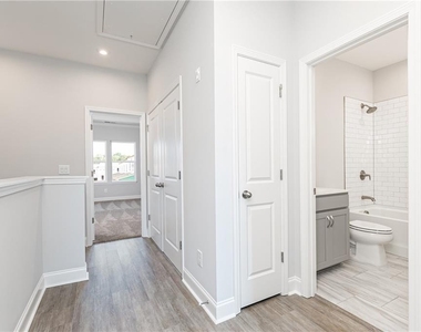 517 Hardy Drive - Photo Thumbnail 16