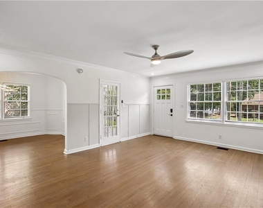 1649 Beecher Street Sw - Photo Thumbnail 3