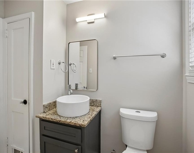 1649 Beecher Street Sw - Photo Thumbnail 17