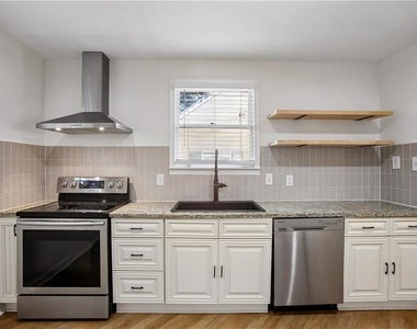 1649 Beecher Street Sw - Photo Thumbnail 10