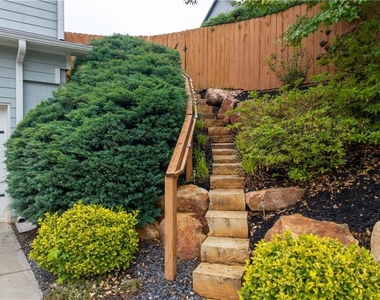 2681 Oak Leaf Place Se - Photo Thumbnail 7