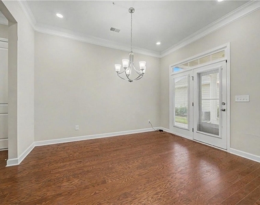 165 Mansfield Drive - Photo Thumbnail 15