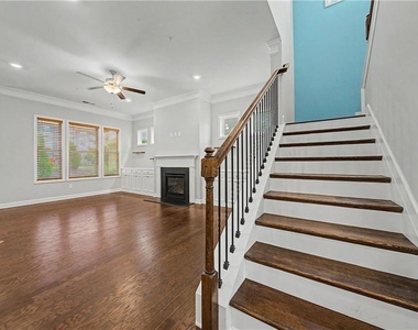 165 Mansfield Drive - Photo Thumbnail 22
