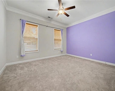 165 Mansfield Drive - Photo Thumbnail 19