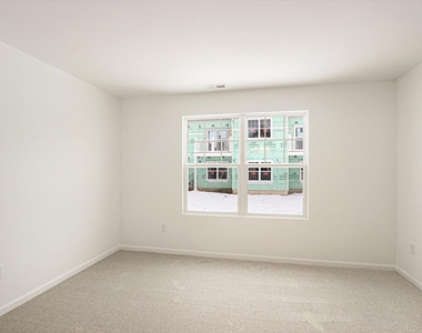 181 Kingsport Drive - Photo Thumbnail 8