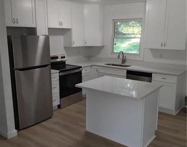 6125 Cedar Wood Drive - Photo Thumbnail 8