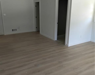 6125 Cedar Wood Drive - Photo Thumbnail 9