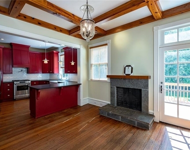 765 Woodland Avenue Se - Photo Thumbnail 14
