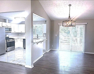 3205 Brownlee Way - Photo Thumbnail 2