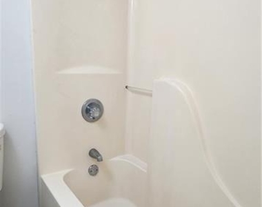 16 S East Street - Photo Thumbnail 24